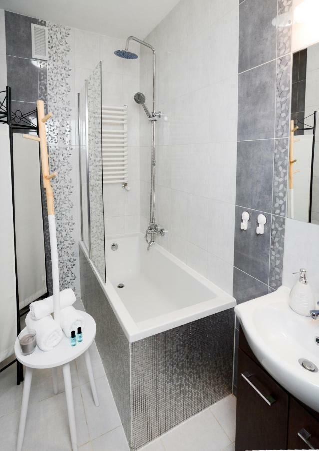 Vinyl Apartment Old Town Krakow Ngoại thất bức ảnh